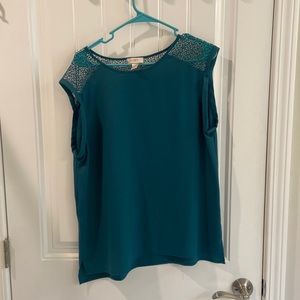 Loft size L blue/green blouse with accent pattern on shoulders